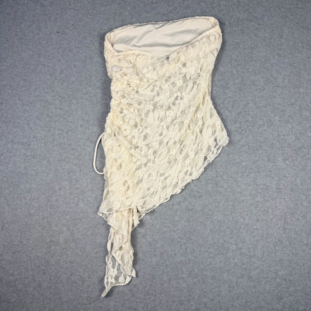 Bershka Off-White Lace Strapless Top - Picture 3 of 4